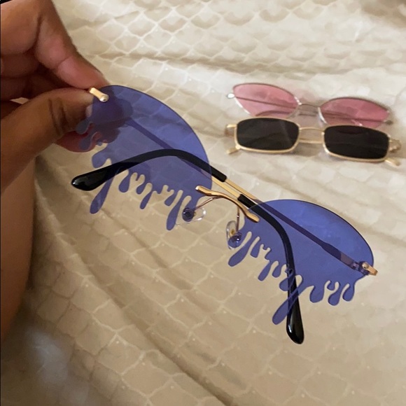 Bundle of sunglasses - Picture 2 of 4